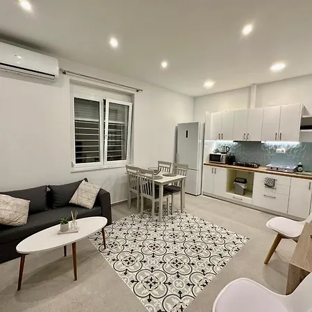 A13 Apartmán